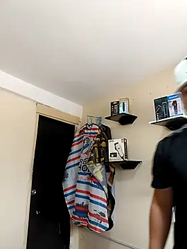 boysexy2207 online show from 04/24/26, 03:36