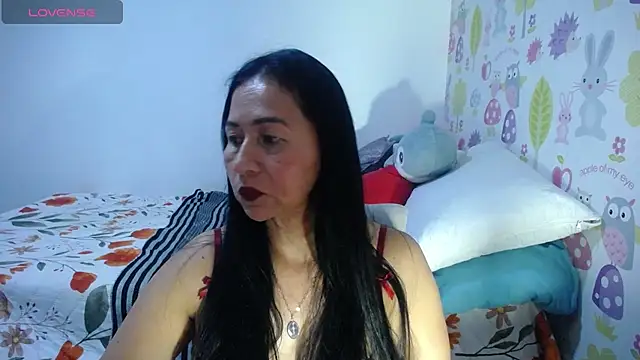 Snapshot of Tyna_b chatting on 07/24/26, 06:22 Tyna b online show from 07/24/26, 06:22