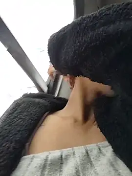 Mia 0-4 online show from 04/10/26, 08:35