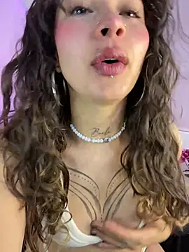 Dreanaa online show from 04/15/26, 07:43