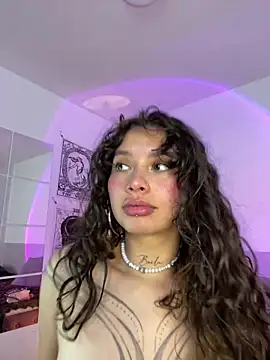 Dreanaa online show from 04/15/26, 07:58