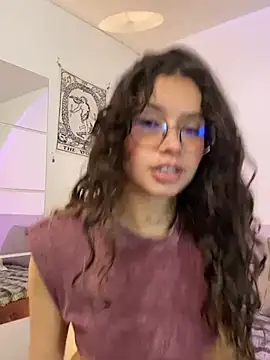Snapshot of Dreanaa chatting on 07/21/26, 03:58 Dreanaa online show from 07/21/26, 03:58