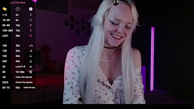 Snapshot of evianlui chatting on 05/01/26, 12:59 evianlui online show from 05/01/26, 12:59