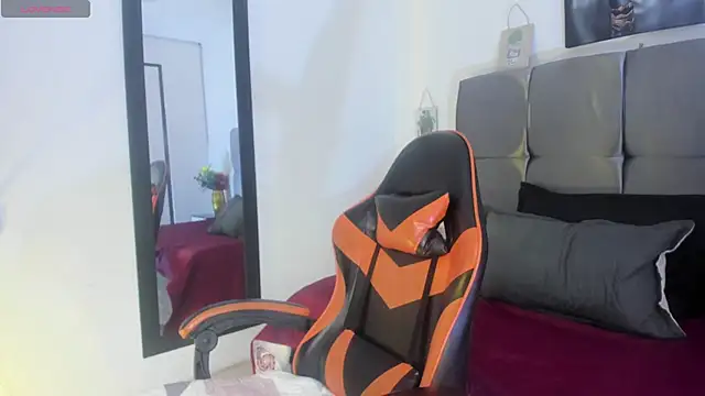 Snapshot of Saday_wish chatting on 04/15/26, 01:18 Saday wish online show from 04/15/26, 01:18