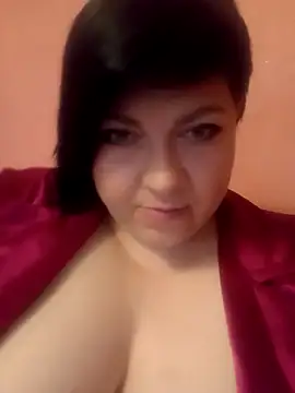 Snapshot of LeraSwan33 chatting on 04/13/26, 05:35 LeraSwan33 online show from 04/13/26, 05:35