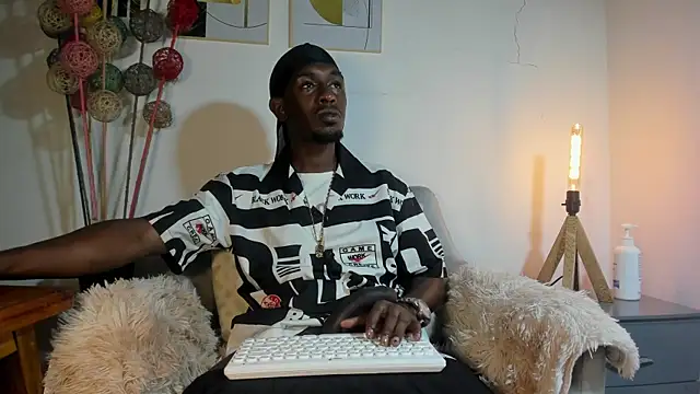 pipe monstercock online show from 04/13/26, 08:14