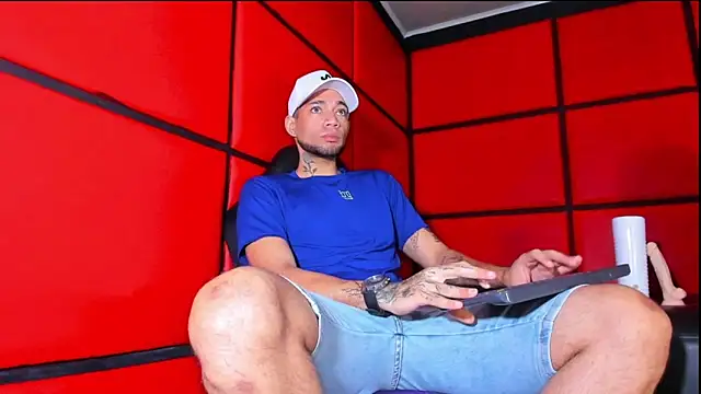 Daniel huge22 online show from 04/15/26, 01:40