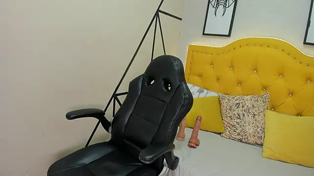 Christy Copers online show from 04/13/26, 08:25