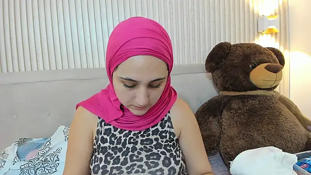 Shadya habibi online show from 04/16/26, 12:39