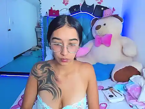 Snapshot of valery_taylor_1 chatting on 04/11/26, 05:56 valery taylor 1 online show from 04/11/26, 05:56