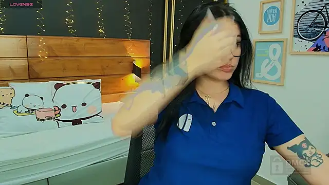 aria bloomer online show from 04/18/26, 06:56