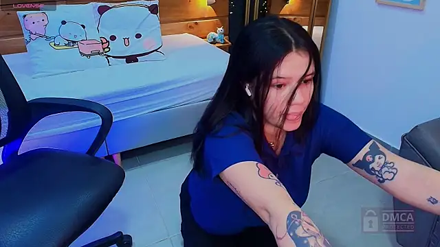 aria bloomer online show from 04/18/26, 07:07