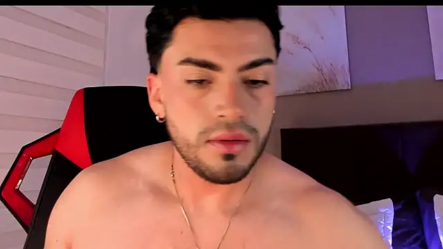 Snapshot of Alexander_Diazz chatting on 04/13/26, 11:59 Alexander Diazz online show from 04/13/26, 11:59