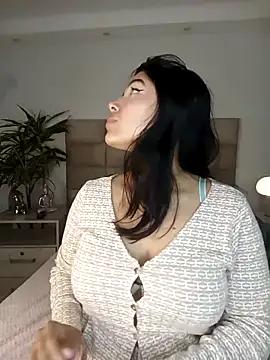 BrendaBloom  online show from 04/12/26, 12:54