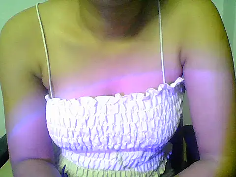 Snapshot of Saxy_Mony002 chatting on 06/26/26, 12:04 Saxy Mony002 online show from 06/26/26, 12:04