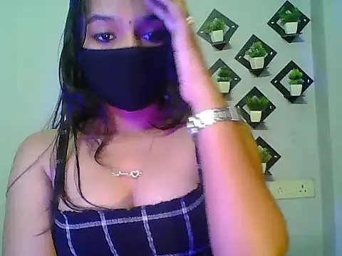 Snapshot of Saxy_Mony002 chatting on 07/28/26, 02:46 Saxy Mony002 online show from 07/28/26, 02:46