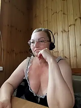 White-Chocolatte online show from 05/07/26, 01:05