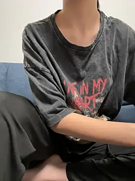 MOMO ch oo online show from 06/18/26, 01:37