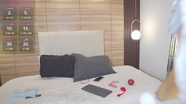 Snapshot of matty_sofia_1 chatting on 04/12/26, 11:04 matty sofia 1 online show from 04/12/26, 11:04