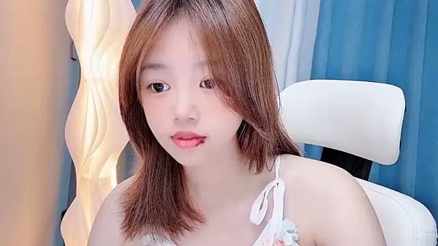 Lilababy00 online show from 06/25/26, 05:12