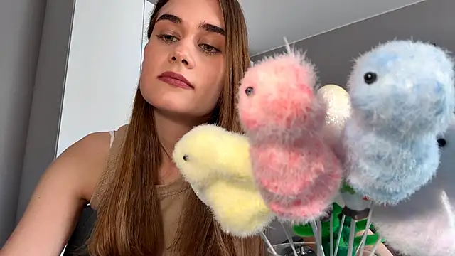 SharellFraleigh online show from 04/15/26, 12:12