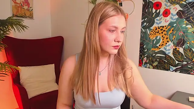 Emilicious online show from 04/14/26, 05:46