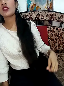 Snapshot of Ceruu chatting on 04/13/26, 06:24 Ceruu online show from 04/13/26, 06:24