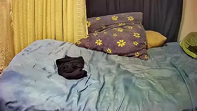 Snapshot of Rikabbe chatting on 04/15/26, 05:14 Rikabbe online show from 04/15/26, 05:14