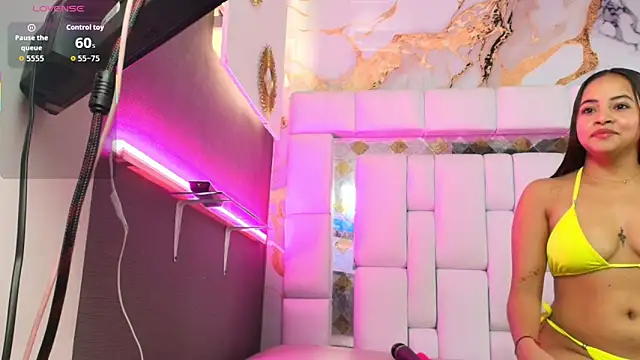 Snapshot of bunny_angel_ chatting on 04/16/26, 03:02 bunny angel online show from 04/16/26, 03:02