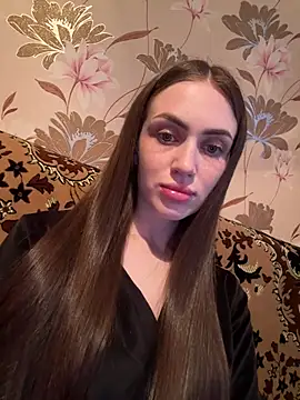 Snapshot of AlinaLove3213 chatting on 04/12/26, 04:56 AlinaLove3213 online show from 04/12/26, 04:56