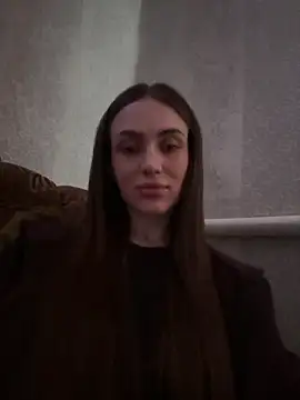 Snapshot of AlinaLove3213 chatting on 04/14/26, 04:35 AlinaLove3213 online show from 04/14/26, 04:35