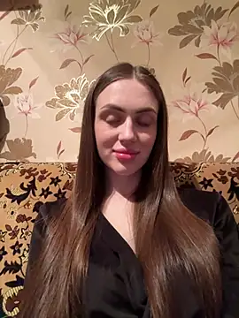 Snapshot of AlinaLove3213 chatting on 04/15/26, 06:04 AlinaLove3213 online show from 04/15/26, 06:04