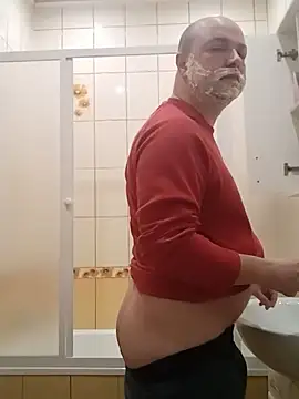 Snapshot of Luceriusbigass chatting on 03/08/25, 06:58 Luceriusbigass online show from 03/08/25, 06:58