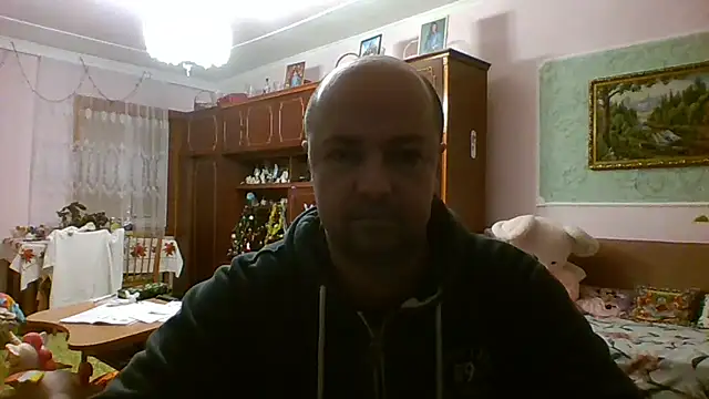 Snapshot of Luceriusbigass chatting on 12/04/25, 05:54 Luceriusbigass online show from 12/04/25, 05:54