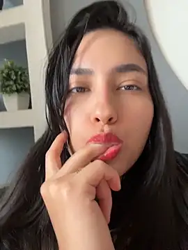 VioletRousee online show from 06/08/26, 06:52