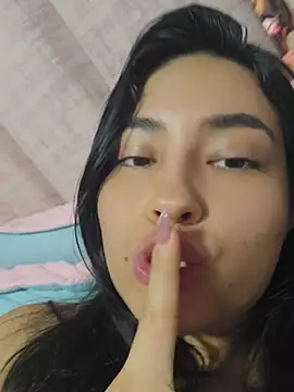 Snapshot of VioletRousee chatting on 07/03/26, 12:06 VioletRousee online show from 07/03/26, 12:06