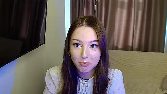 silver girl online show from 04/16/26, 01:39