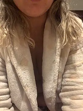 bombona25 online show from 04/14/26, 03:45