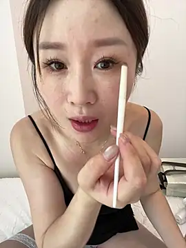 qin205205 online show from 06/20/26, 11:51