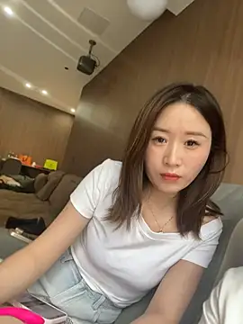 qin205205 online show from 06/24/26, 05:39