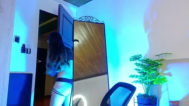 Snapshot of Gabbie_Danger chatting on 04/16/26, 11:44 Gabbie Danger online show from 04/16/26, 11:44