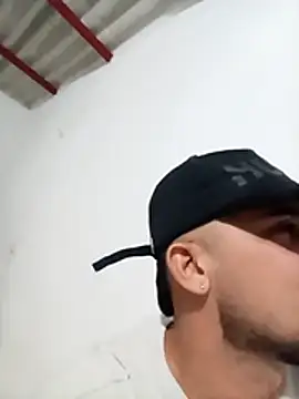 Snapshot of franDuxxx chatting on 04/09/26, 02:55 franDuxxx online show from 04/09/26, 02:55