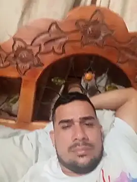 Snapshot of franDuxxx chatting on 04/13/26, 05:07 franDuxxx online show from 04/13/26, 05:07