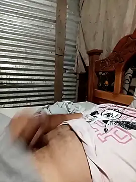 Snapshot of franDuxxx chatting on 04/14/26, 08:42 franDuxxx online show from 04/14/26, 08:42