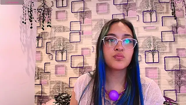 Samanthaa Evanss online show from 04/16/26, 09:39