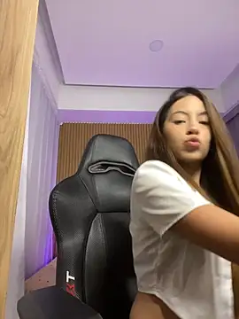 Ambar Zaf online show from 05/21/26, 01:12