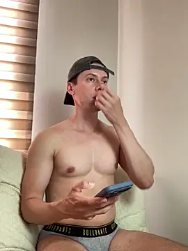 Joohny fox online show from 04/15/26, 04:03