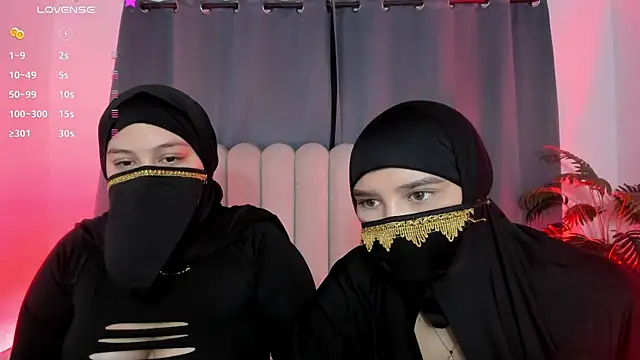 Snapshot of aziza_dalila02 chatting on 04/15/26, 01:45 aziza dalila02 online show from 04/15/26, 01:45