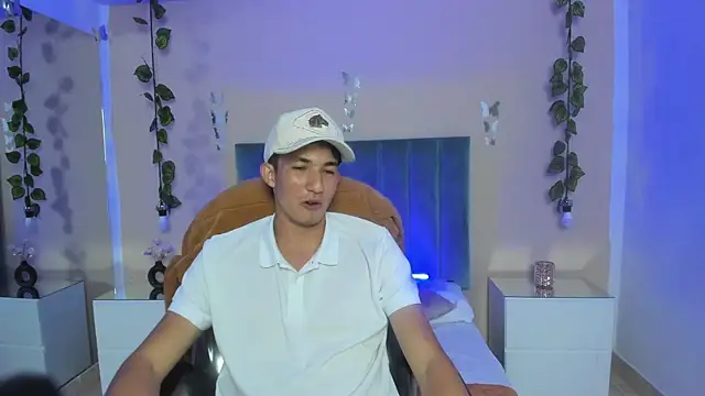 Snapshot of angel_of_sinn chatting on 04/14/26, 03:34 angel of sinn online show from 04/14/26, 03:34