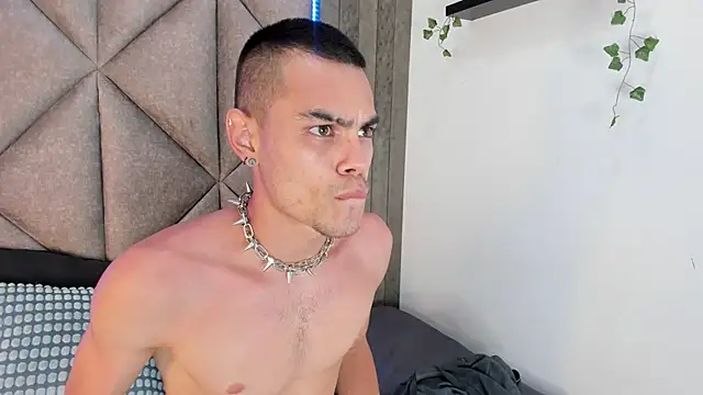 RomeoBoselli   online show from 04/09/26, 07:52